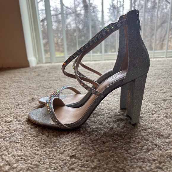 Badgley Mischka Shoes - Badgley Mischka NWOT Jewel Badgley Mischka Women's Owen Heeled Sandal Size 9